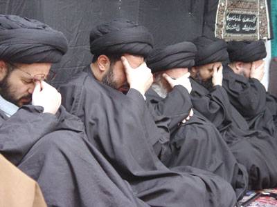 الضفادع المعممة . جيفة ونفاق