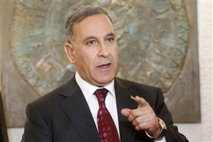 محكمة (المحمود) ترد طعن وزير الدفاع السابق