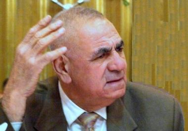 حرب:حيتان الفساد والجماعات المسلحة باقية في الانتخابات القادمة!