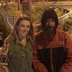 الانسانية أولا..قصة متشرد تغزو مواقع التواصل الاجتماعي