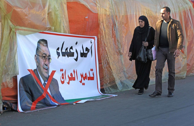 السياسيون يأكلونَ مع الذئب ويبكونَ مع الراعي…