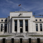 تقرير أمريكي:الولايات المتحدة تهدد العراق بتجميد مليارات الدولارات في بنكها المركزي