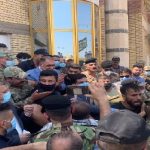 محافظ ذي قار يتعهد للمتظاهرين بتغيير مدراء دوائر المحافظة