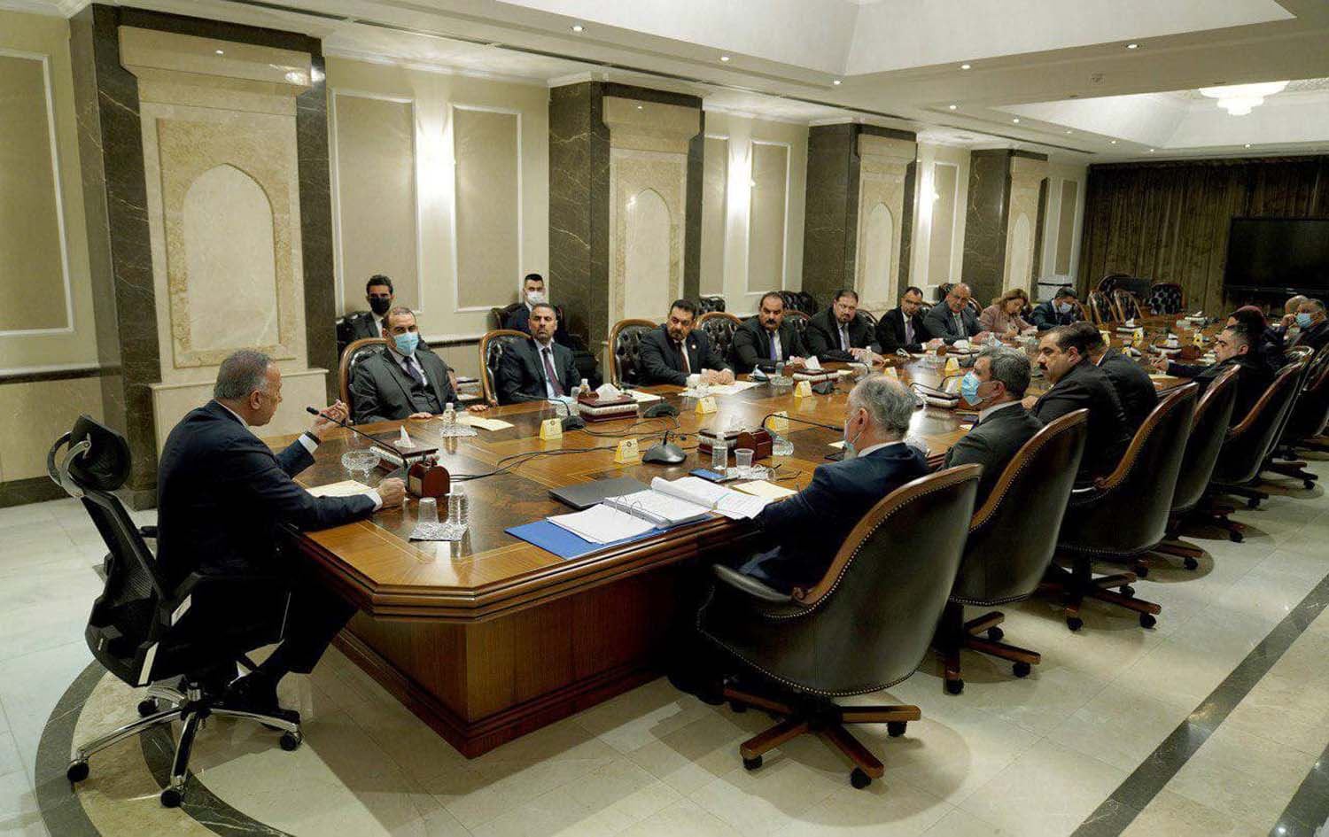 يحدث في العراق فقط..حضور رؤساء اللجان النيابية اجتماعات مجلس الوزراء!