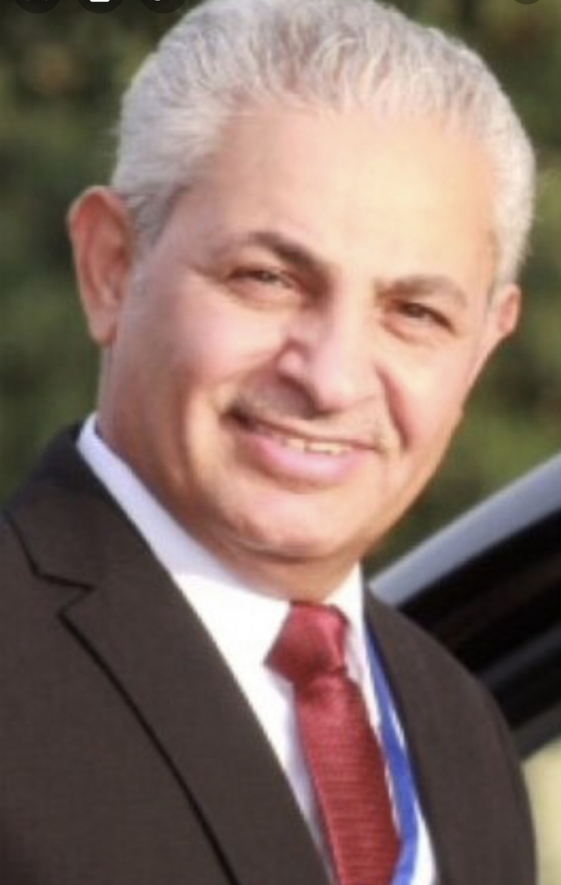 سفراء …. عشرة بألف بقلم حسين الاسدي