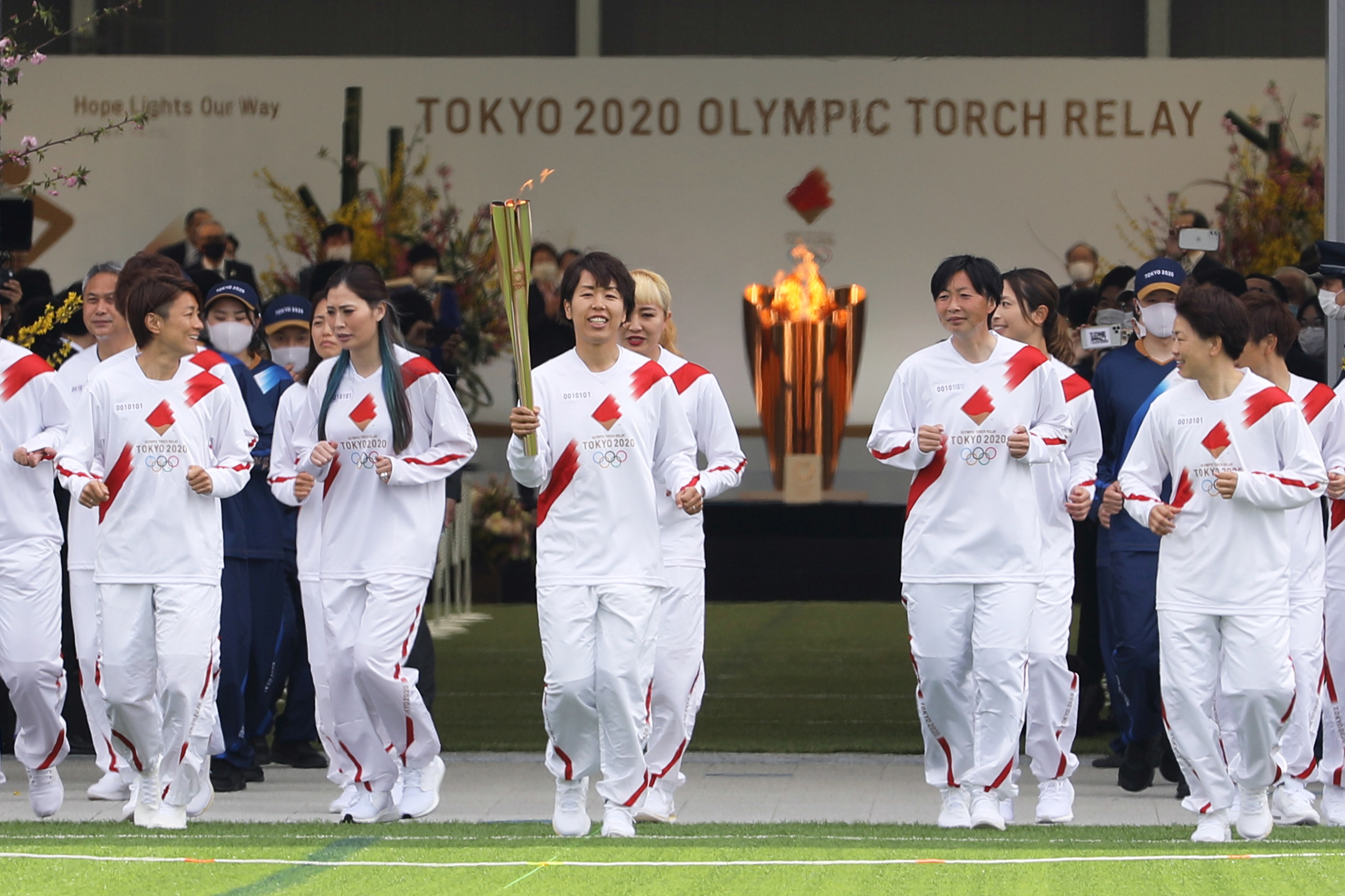 اليوم ..بداية مسيرة الشعلة الأولمبية من فوكوشيما