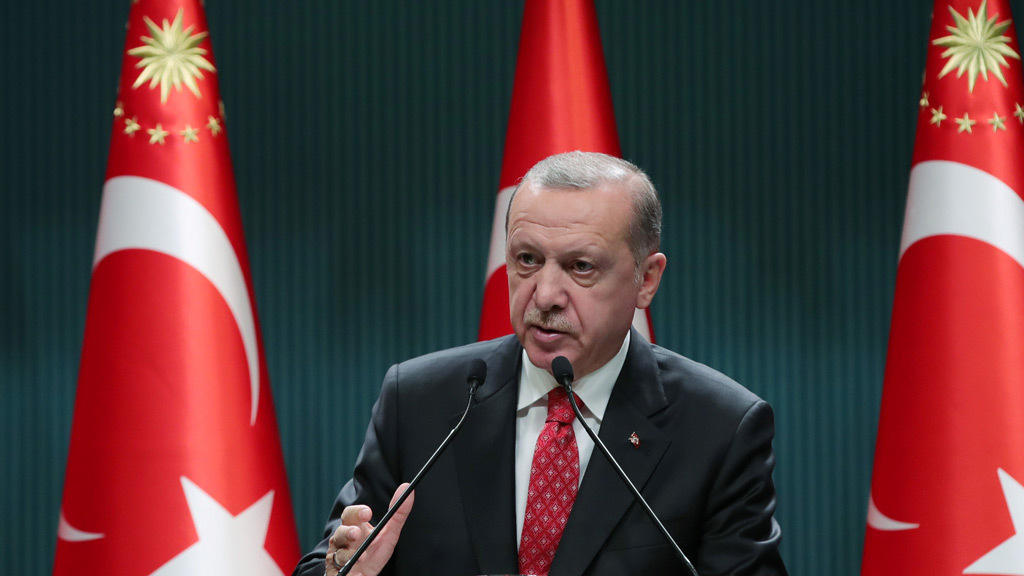 الكاظمي يوجه دعوة إلى أردوغان لحضور قمة الجوار العراقي