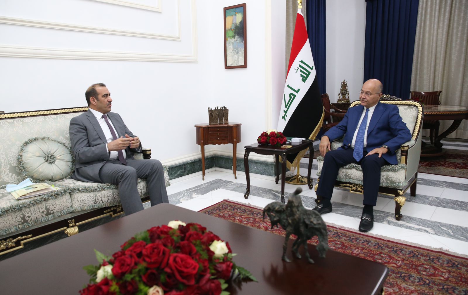 صالح “يدعو” إلى تخفيض نسبة الفقر والبطالة