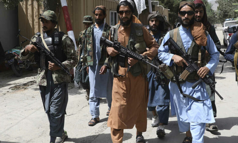 طالبان تتقدم بإتجاه بنجشير بعد احتلالها عدة قرى في الولاية