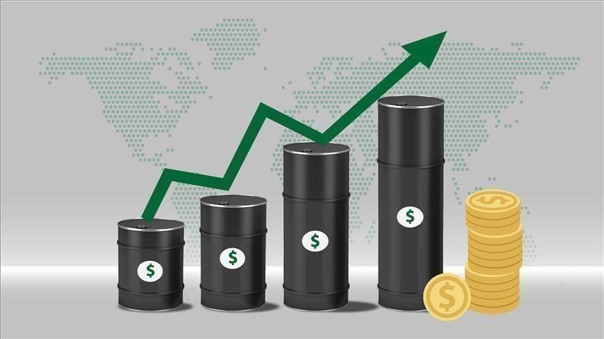 ارتفاع أسعار النفط إلى أكثر من (83 ) دولار للبرميل الواحد
