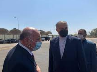 وزير الخارجية يصل طهران لبحث تعزيز التعاون