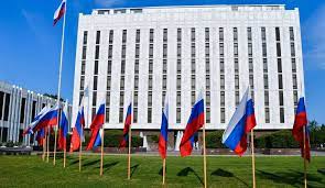 تطويق السفارة الروسية في واشنطن من قبل الأمن الأمريكي