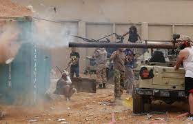 ليبيا..اشتباكات مسلحة بين قوات حفتر ولواء حكومي