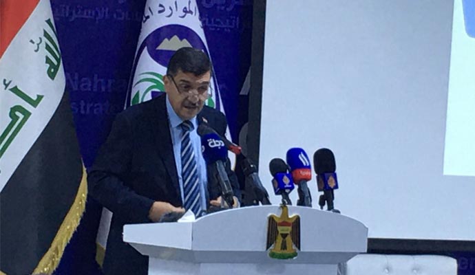 وزير الموارد المائية:إيران ترفض التعاون مع العراق في الملف المائي