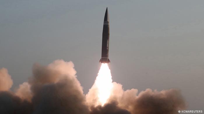 كوريا الشمالية تطلق ثلاثة صواريخ بالستية جديدة