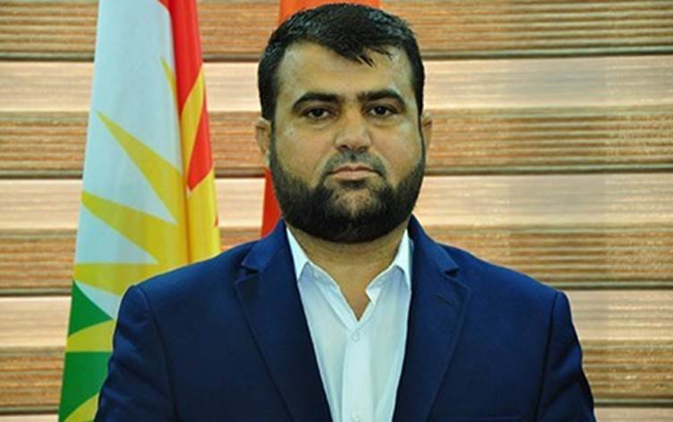 حزب كردي يدعو حكومة البارزاني إلى تسليم ملف النفط والغاز إلى بغداد
