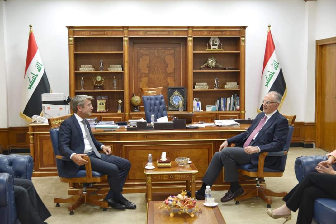 العراق للبنان:سنواصل تصدير النفط لكم بالمجان!!