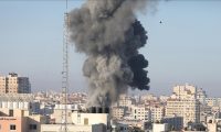 طائرات الاحتلال الإسرائيلي تستهدف منازل المدنيين في غزة