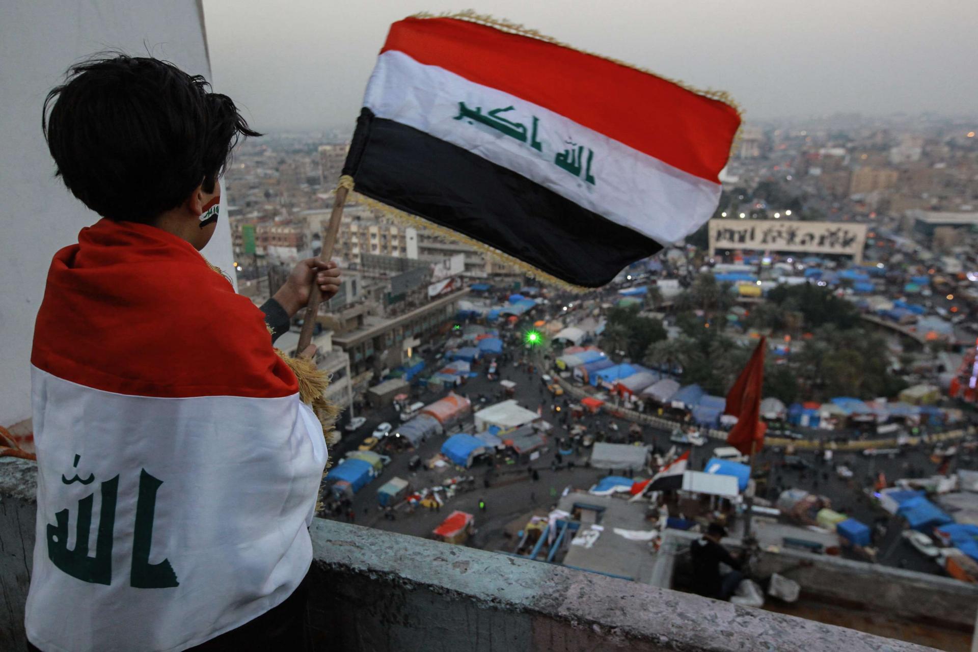 النظام السياسي في العراق—القتال والانهيار