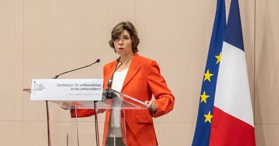 فرنسا:إيطاليا لا تحترم القانون الدولي بشأن اللاجئين