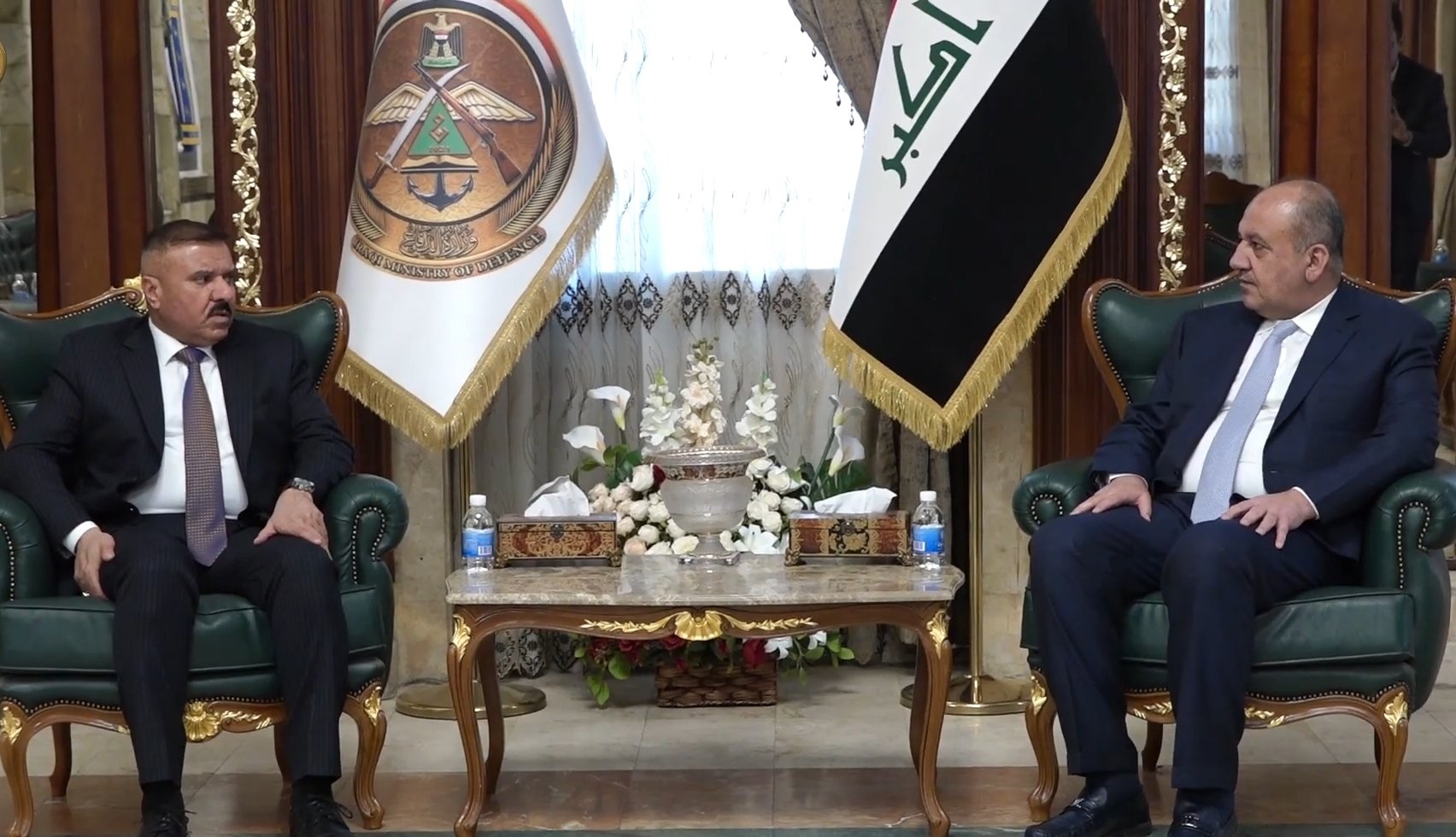 وزيري الدفاع والداخلية يبحثان أمن خليجي 25