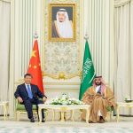 بكين تخنق واشنطن في الرياض