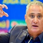 مدرب المنتخب البرازيلي يغادر الفريق
