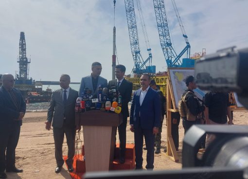 وزير النقل يفتتح الرصيف رقم (5) في ميناء أم قصر الجنوبي