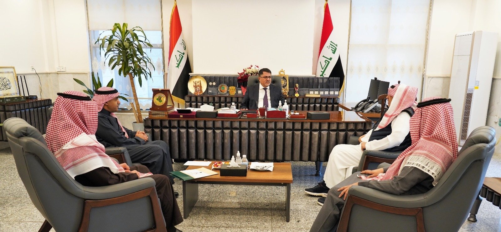 العراق والسعودية يؤكدان على التعاون الاستثماري بين البلدين