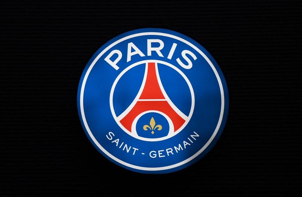 نادي باريس سان جيرمان يعاقب ميسي بسبب سفره للسعودية