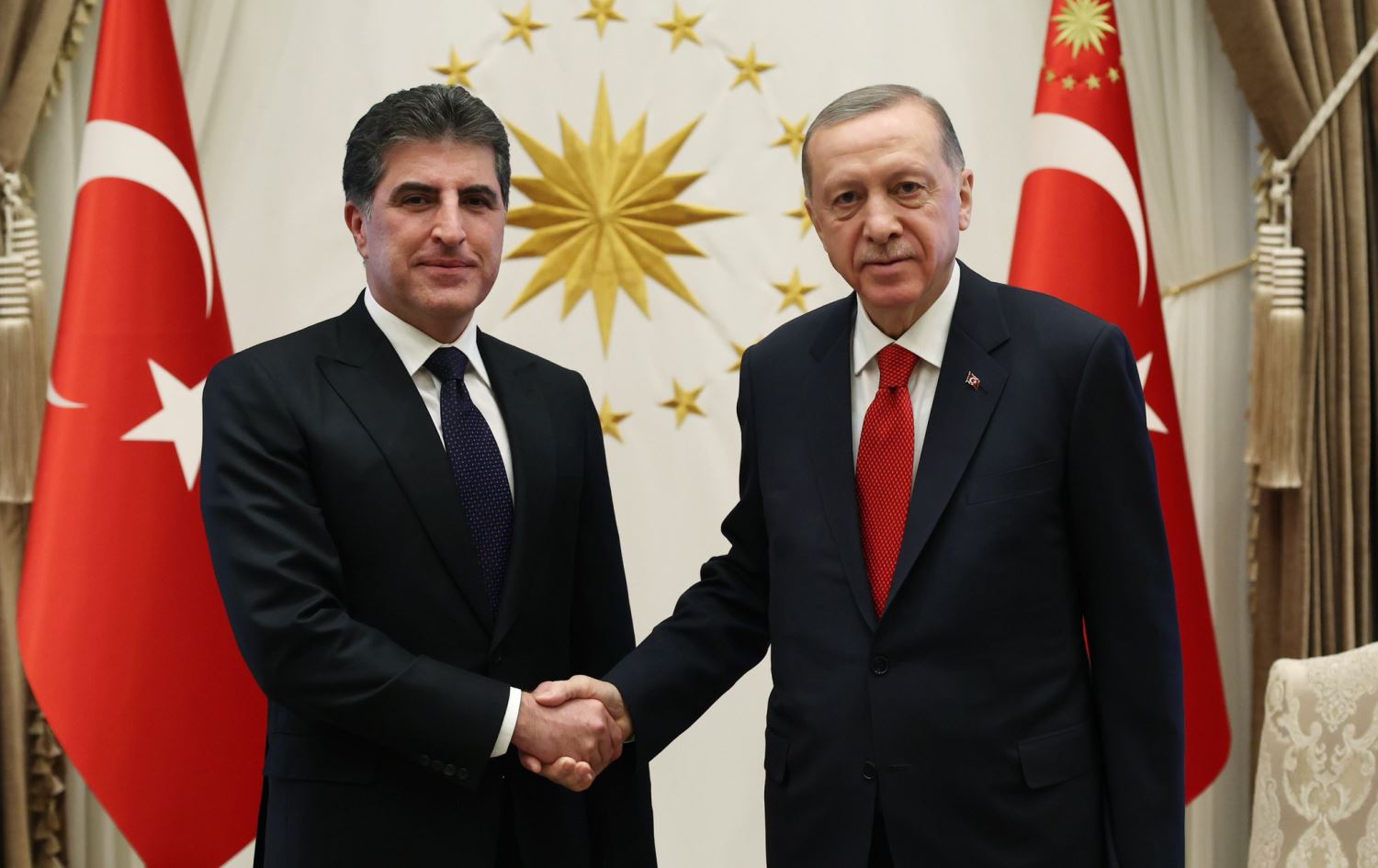اردوغان ونيجيرفان يؤكدان على تعزيز العلاقة بين انقرة وأربيل