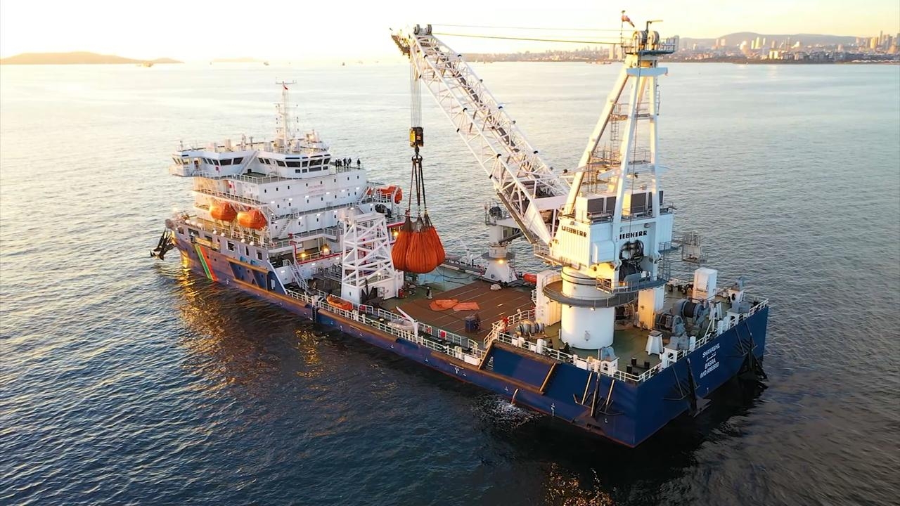 وزارة النفط تعلن عن دخول الباخرة “شناشيل” ضمن أسطول شركة نفط البصرة