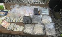 إلقاء القبض على (3)تجار مخدرات من الجنسية الإيرانية