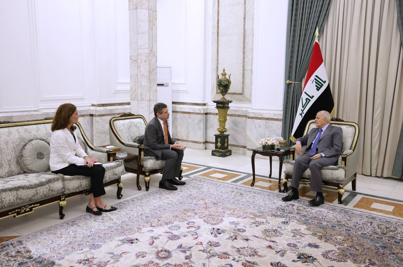 العراق يؤكد على تعزيز علاقاته مع أمريكا