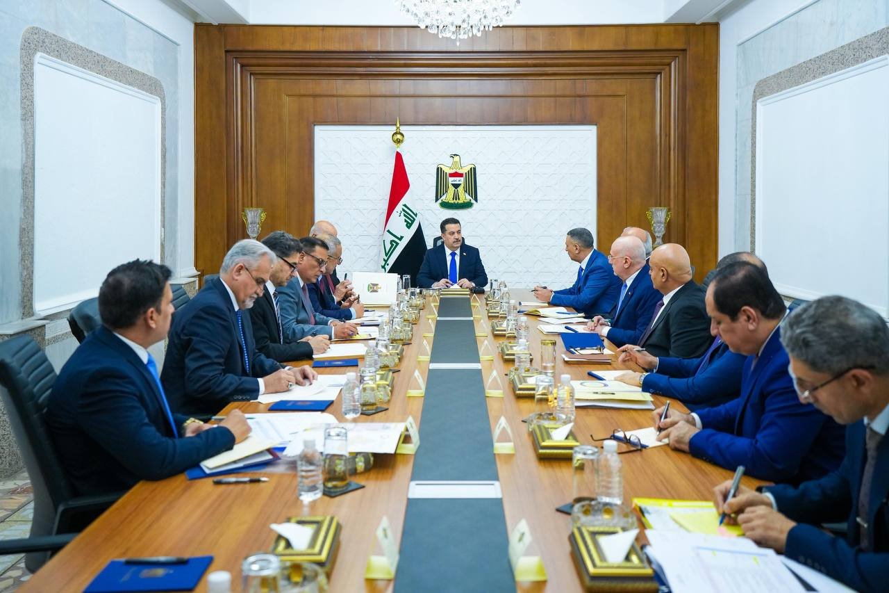 السوداني لفقراء البصرة: أحنه بخدمتكم لحين “وضع الحلول”!!