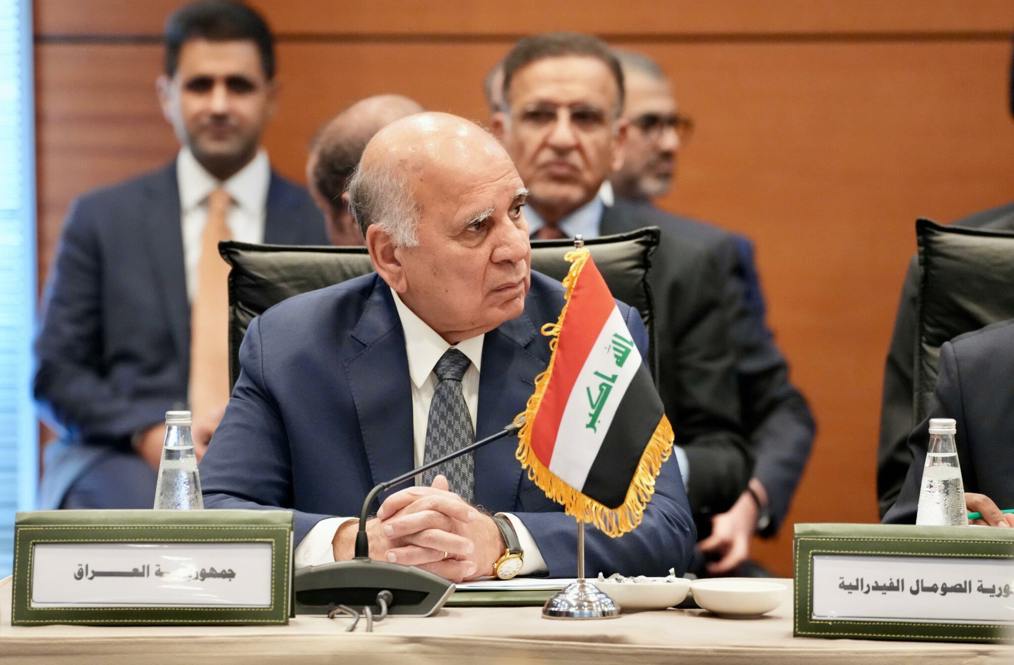 العراق يجدد دعواته بإيقاف الحرب على ” الحبيبة” إيران