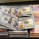 اليوم.. ارتفاع في أسعار صرف الدولار