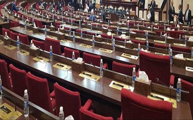 نائب:الخلافات السياسية ومصالح الجيوب وراء الشلل البرلماني