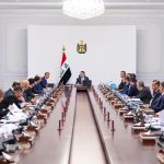 خبير اقتصادي:(99.2%)نسبة الرواتب من إيرادات الدولة بسبب الفشل الحكومي والفساد السياسي