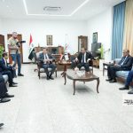 عقد مع شركة أمريكية بتوريد الغاز عبر المنصة العائمة