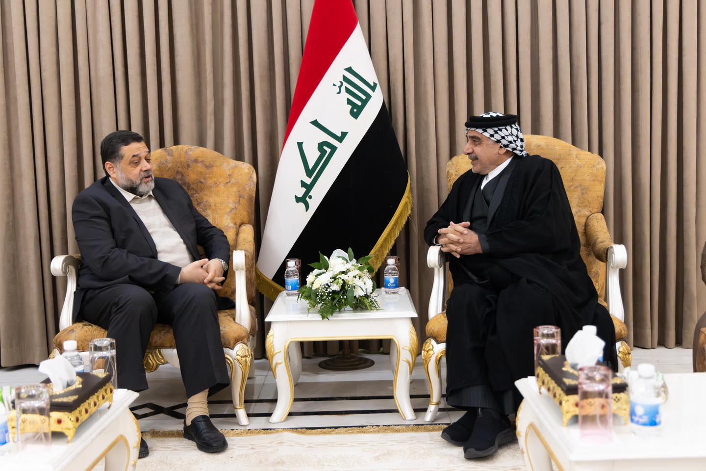 الممثل السياسي لإيران في العراق عبد المهدي يستقبل وفداً من حماس