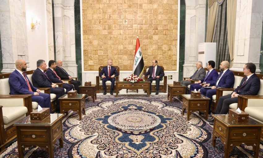 المالكي والطالباني يؤكدان على توزيع المناصب وفقا للحصص