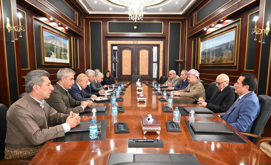 مصدر كردي مسؤول:حزب بارزاني شكل وفداً لحسم منصب رئيس الجمهورية