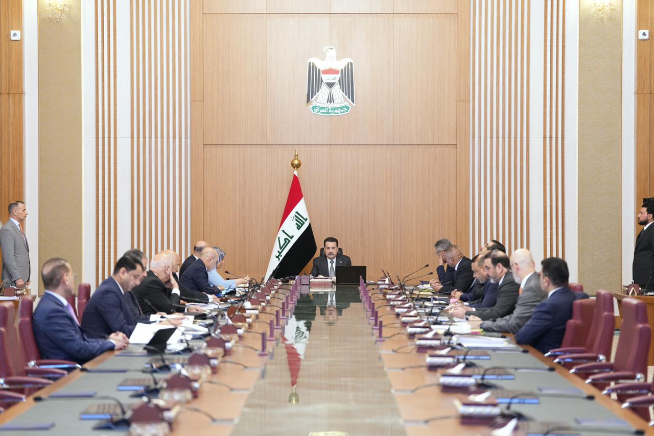 مجلس الوزراء يؤكد على حقّ العراق السيادي في أراضيه ومياهه الإقليمية
