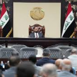 خبير قانوني: الدستور يتيح آليات محددة لحل البرلمان