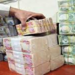 خبير اقتصادي: تأخير صرف رواتب المتقاعدين مسرحية حكومية فاسدة