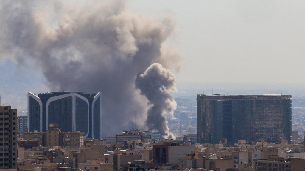 سنتكوم: توجيه ضربات عسكرية لأهداف في العمق الإيراني