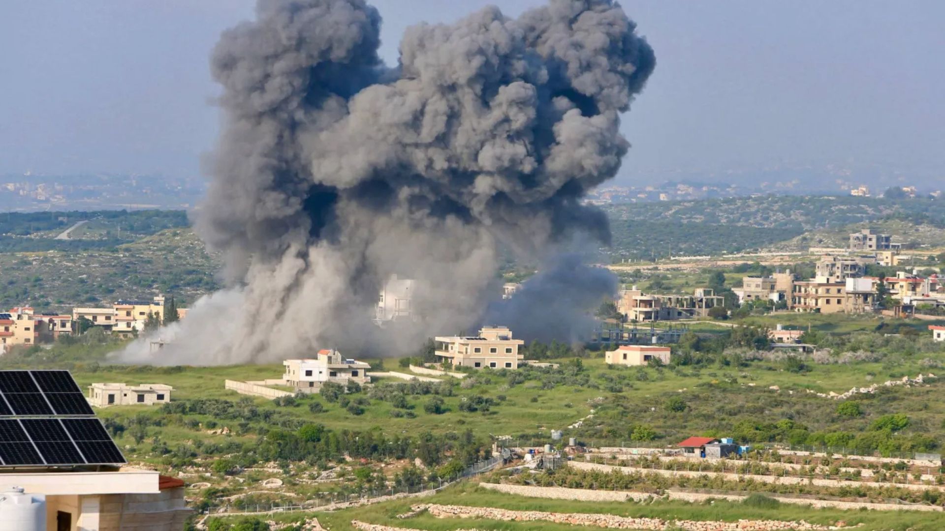 تصعيد إسرائيلي واسع: موجة غارات عنيفة تستهدف جنوب لبنان والبقاع