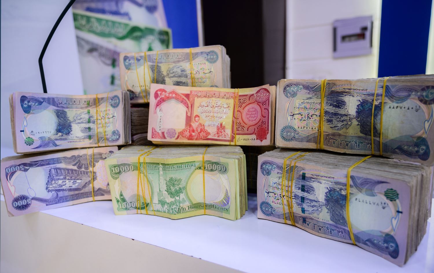 مصدر مطلع: تعثر إجراءات صرف رواتب المتقاعدين لهذا الشهر بسبب نقص السيولة