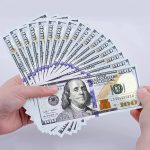 هدوء حذر.. استقرار أسعار صرف الدولار في الأسواق العراقية مساء اليوم